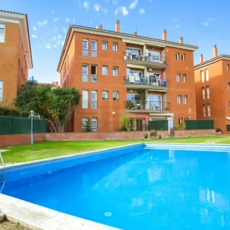 Equiped Fenals יורט דה מאר